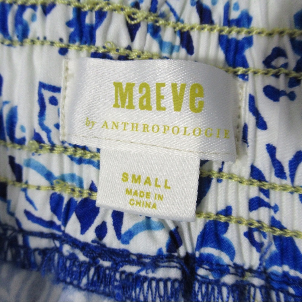 Maeve by Anthropologie Wide Leg Cropped Blue and White Printed Pants Size Small - Picture 6 of 17